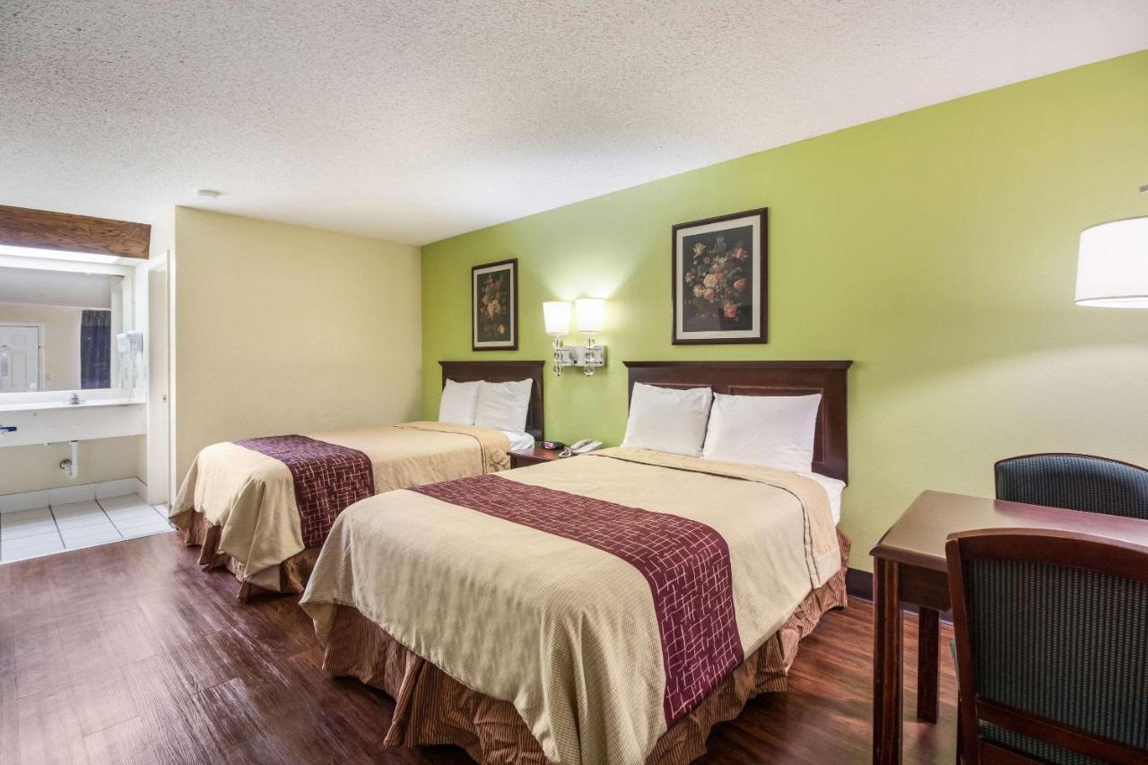 Rodeway Inn Bolivar Bagian luar foto